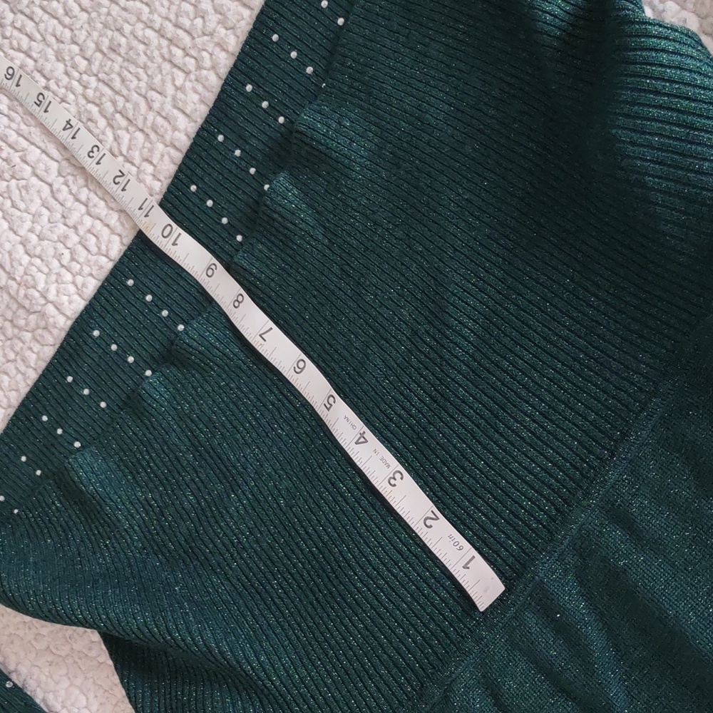 Questions 2X Metallic Rhinestone Ribbed Trim Turtleneck Green Sweater - Picture 11 of 16